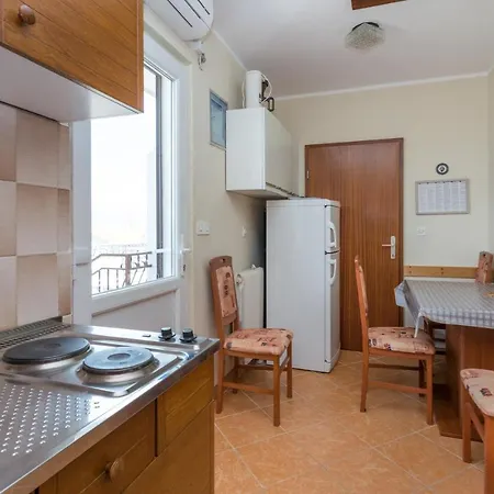Apartment By The Sea Arbanija, Ciovo - 12113 Trogir